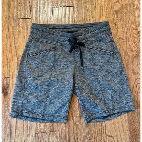 Athleta grey zipper front shirt size small - Picture 4 of 10